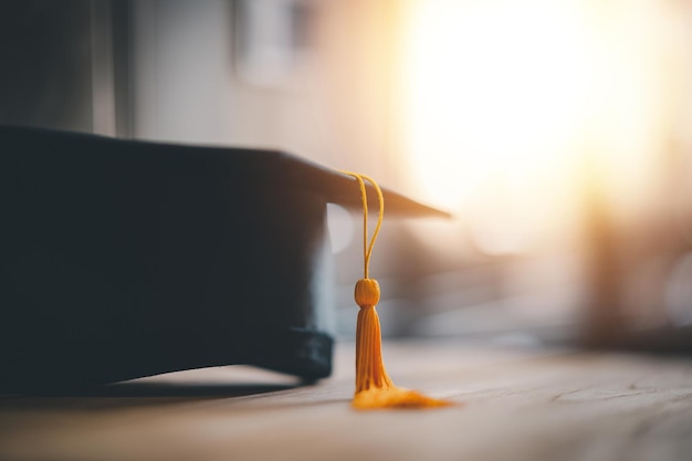 英皇集团携手县城学校，共筑音乐梦想—操场上的璀璨之夜